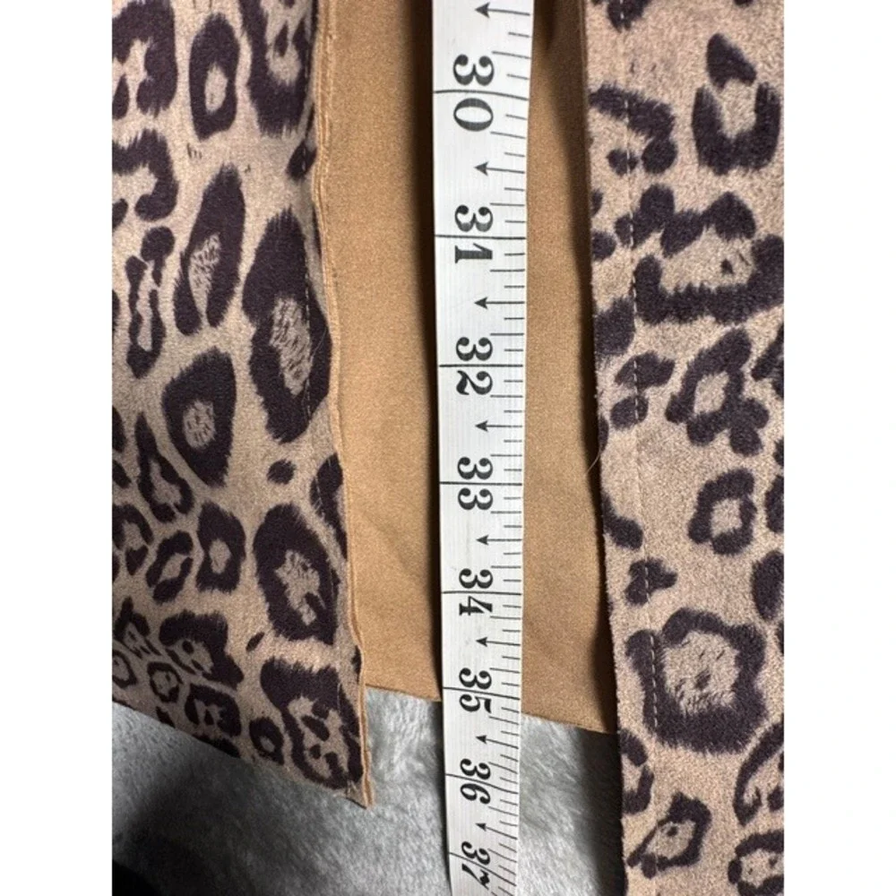 NWT Entro Leopard Print Top - Size Medium - Boutique Quality